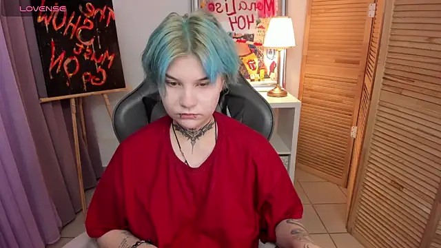 Snapshot of mekurisu chatting on 02.04.25 mekurisu online show from 02.04.25