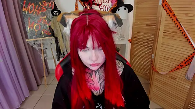 Snapshot of mekurisu chatting on 10.24.25 mekurisu online show from 10.24.25