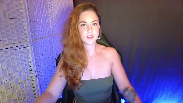 Snapshot of KayleyxEmily chatting on 10.11.25 KayleyxEmily online show from 10.11.25