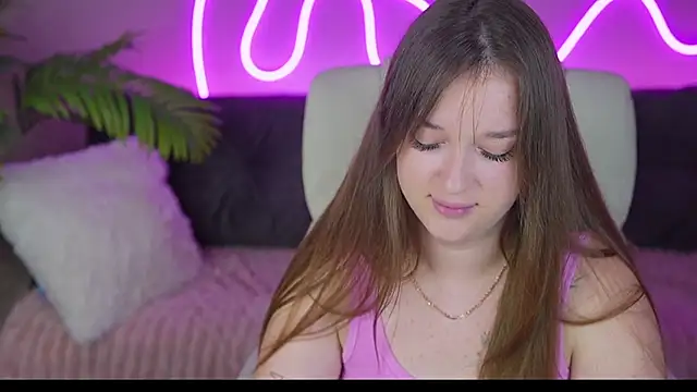 DonnaLustt online show from 09.18.25