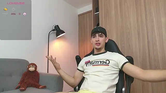 Snapshot of zenn_rush1 chatting on 02.08.25 zenn rush1 online show from 02.08.25