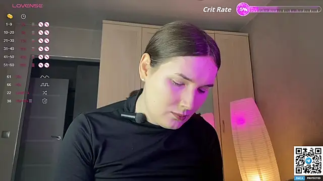 Maria Bowie online show from 10.08.25