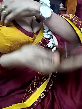 Snapshot of amala_ss chatting on 01.21.25 amala ss online show from 01.21.25