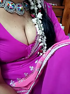 Snapshot of amala_ss chatting on 01.22.25 amala ss online show from 01.22.25