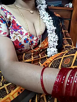 Snapshot of amala_ss chatting on 01.29.25 amala ss online show from 01.29.25