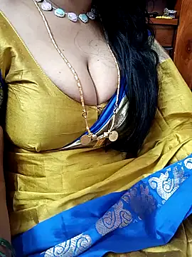 Snapshot of amala_ss chatting on 02.10.25 amala ss online show from 02.10.25