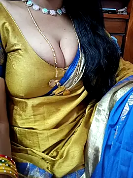 Snapshot of amala_ss chatting on 02.11.25 amala ss online show from 02.11.25