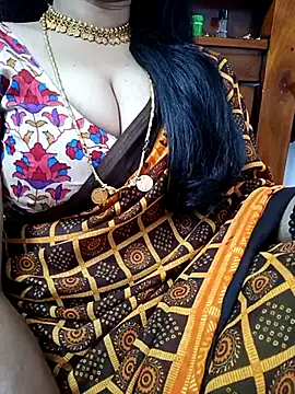 Snapshot of amala_ss chatting on 03.06.25 amala ss online show from 03.06.25