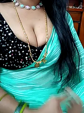 Snapshot of amala_ss chatting on 03.10.25 amala ss online show from 03.10.25