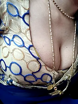 Snapshot of amala_ss chatting on 10.03.25 amala ss online show from 10.03.25