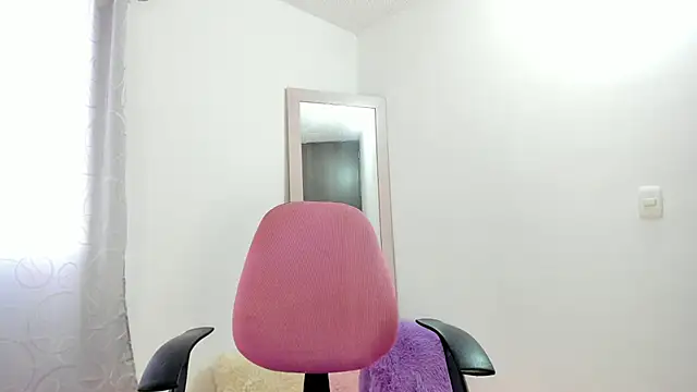 Anniie grey online show from 12.20.25