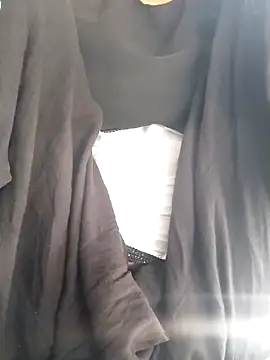 Snapshot of saloni19881 chatting on 09.12.25 saloni19881 online show from 09.12.25