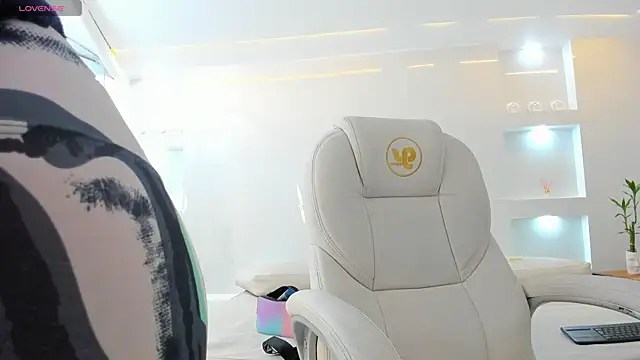 julietha taylor online show from 02.06.25