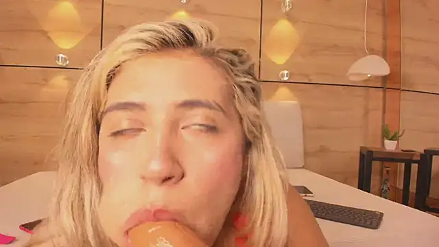 julietha taylor online show from 10.08.25