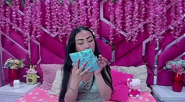 nathalia pink online show from 01.07.25