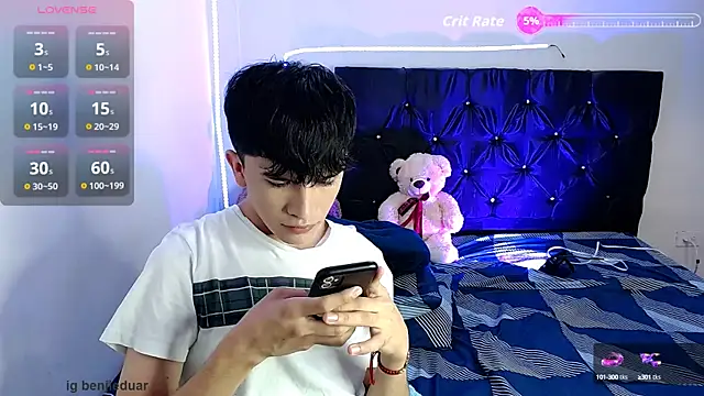 Snapshot of benji_hoter chatting on 09.16.25 benji hoter online show from 09.16.25