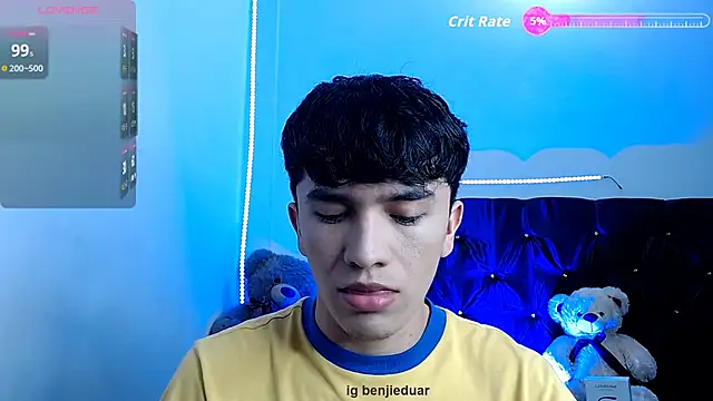 Snapshot of benji_hoter chatting on 10.16.25 benji hoter online show from 10.16.25