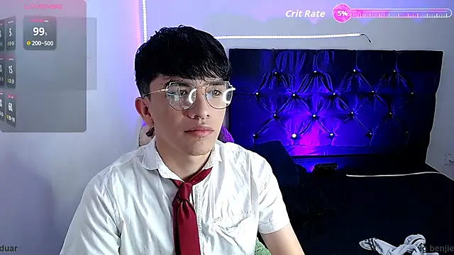 Snapshot of benji_hoter chatting on 10.31.25 benji hoter online show from 10.31.25