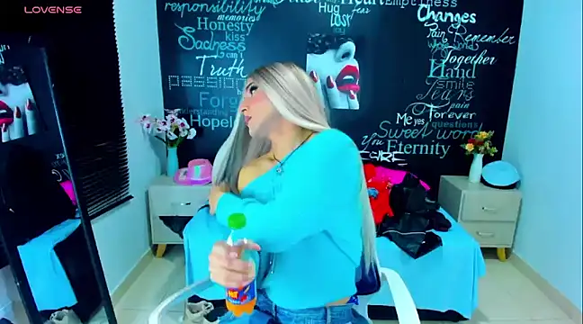 DarianaGia online show from 12.11.24