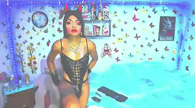 Snapshot of marianaoficial249701 chatting on 03.17.25 marianaoficial249701 online show from 03.17.25