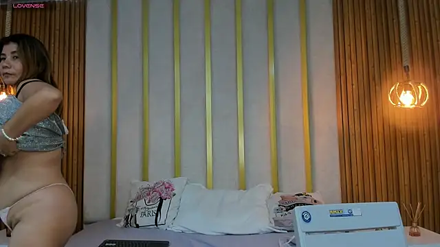 love mommy online show from 03.09.25