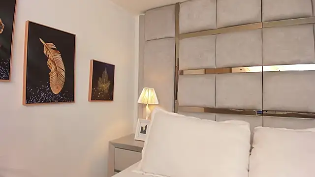 AmbarJensen online show from 10.02.25