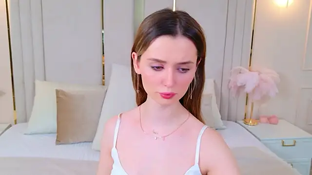 Snapshot of MarybethSnow chatting on 02.03.26 MarybethSnow online show from 02.03.26