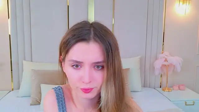 Snapshot of MarybethSnow chatting on 02.26.26 MarybethSnow online show from 02.26.26