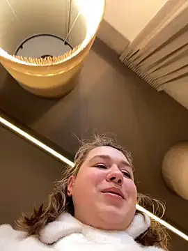 SuzieMurray online show from 02.18.25