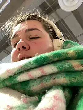 SuzieMurray online show from 02.21.25