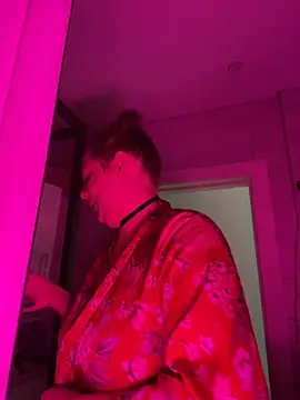 SuzieMurray online show from 09.16.25