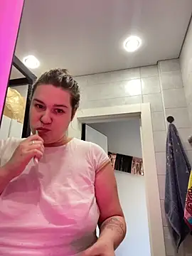 SuzieMurray online show from 10.18.25