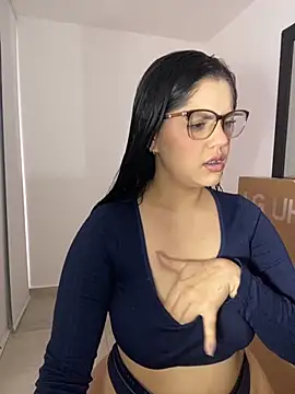 kimberlyhills1 online show from 11.20.25