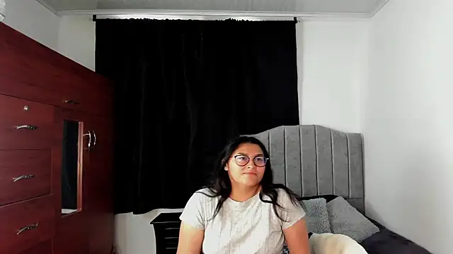 lorymoon online show from 01.10.25