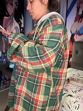 Snapshot of Im_Little chatting on 02.08.25 Im Little online show from 02.08.25