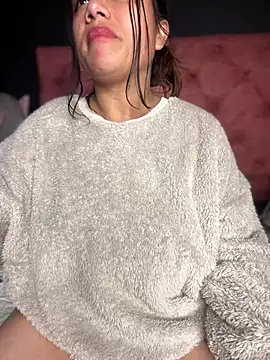 Snapshot of Im_Little chatting on 02.27.25 Im Little online show from 02.27.25