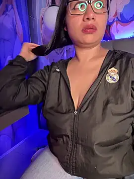 Snapshot of Im_Little chatting on 09.15.25 Im Little online show from 09.15.25