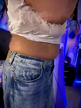 Snapshot of Im_Little chatting on 09.24.25 Im Little online show from 09.24.25