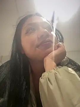 Snapshot of Im_Little chatting on 10.12.25 Im Little online show from 10.12.25