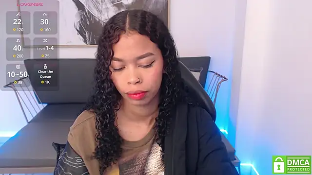 Snapshot of Shenna_brunette_ chatting on 02.10.25 Shenna brunette online show from 02.10.25