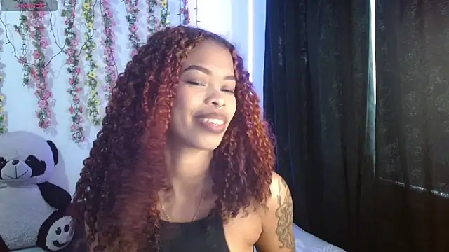 Snapshot of Shenna_brunette_ chatting on 10.26.25 Shenna brunette online show from 10.26.25