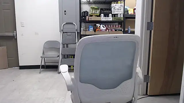 Snapshot of Mhmoodyi chatting on 02.26.26 Mhmoodyi online show from 02.26.26