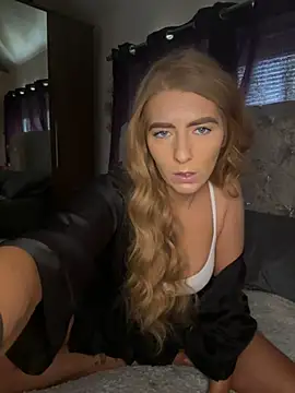 Summer Paige online show from 03.15.25