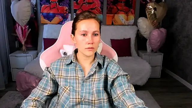 Snapshot of MichelleOrtis chatting on 03.02.26 MichelleOrtis online show from 03.02.26