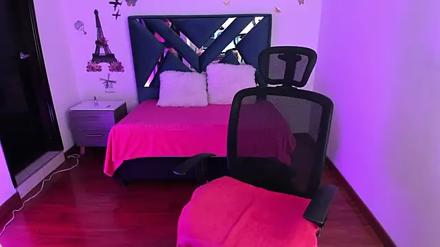 Dana martinezz online show from 01.10.25