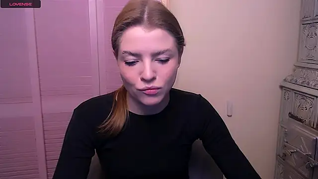 MissOliviaa  online show from 12.22.24