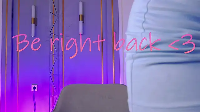 Smiley Mia online show from 01.31.25