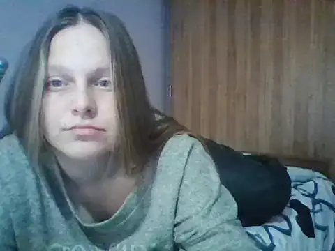 Evasapples online show from 02.23.25