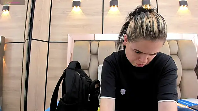 dorothy vegga online show from 12.19.25