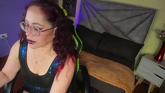 Snapshot of maria_paulac chatting on 09.09.25 maria paulac online show from 09.09.25